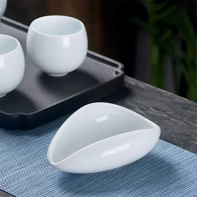 Homilly Ceramic Coffee Dosing Cup – Minimalist Coffee Measuring Tray