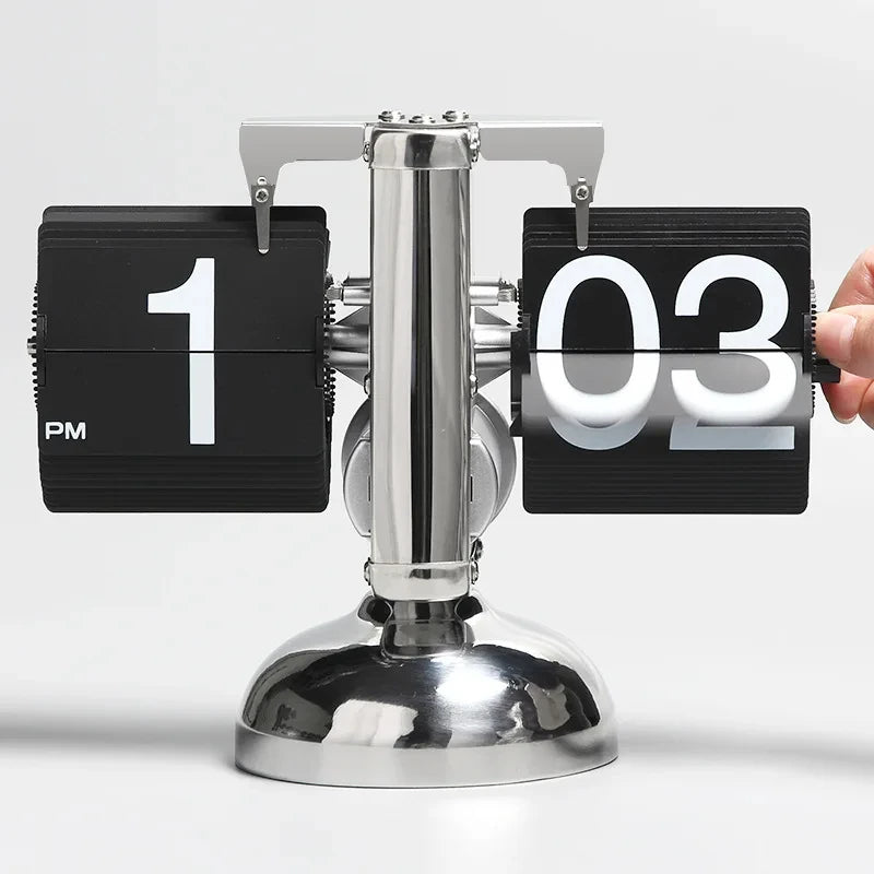 Retro Auto-Flip Desk Clock – Minimalist Vintage Timepiece