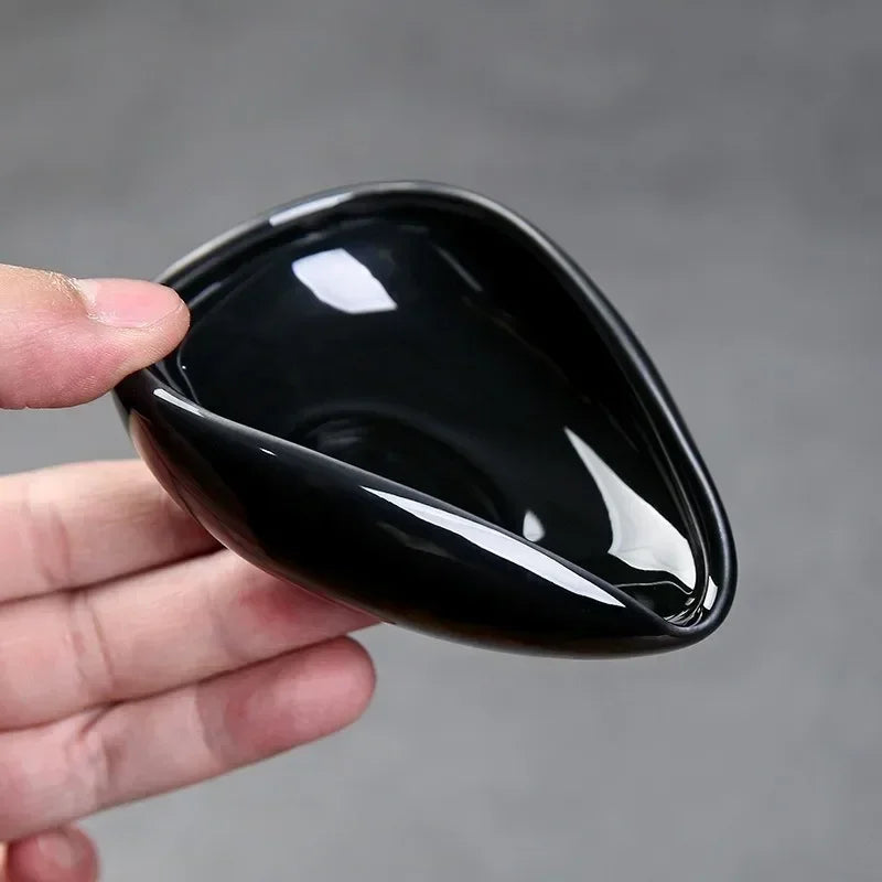 Homilly Ceramic Coffee Dosing Cup – Minimalist Coffee Measuring Tray