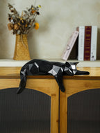 Geometric Lying Cat Resin Statue – Modern Black & White Home Décor Figurine